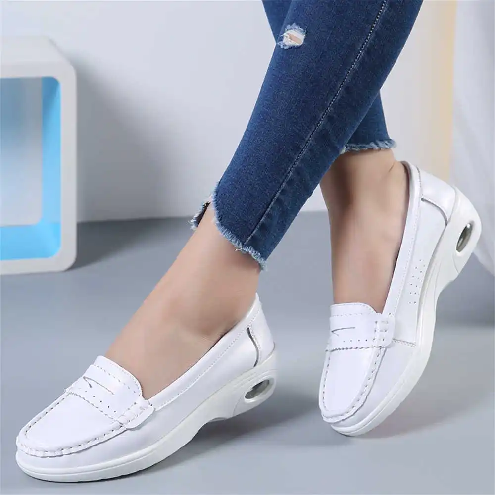 Dikke zool Slip-on witte train - Luxury Lifestyle Grooming Lounge recensie en prijs